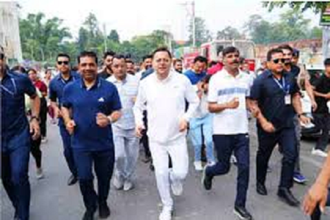 सीएम पुष्कर सिंह धामी ने ‘अहिल्या स्मृति मैराथन’ को दिखाई हरी झंडी..