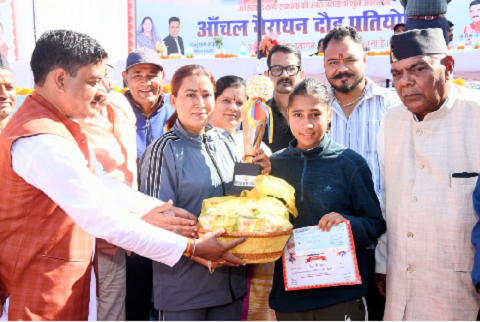हल्द्वानी में मैराथन दौड़ का आयोजन, मंत्री रेखा आर्या ने विजेताओं को किया सम्मानित..