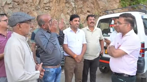 केदारनाथ यात्रा में प्रशासनिक सक्रियता, डीएम ने यात्रियों से सीधे सुनी समस्याएं और सुझाव..
